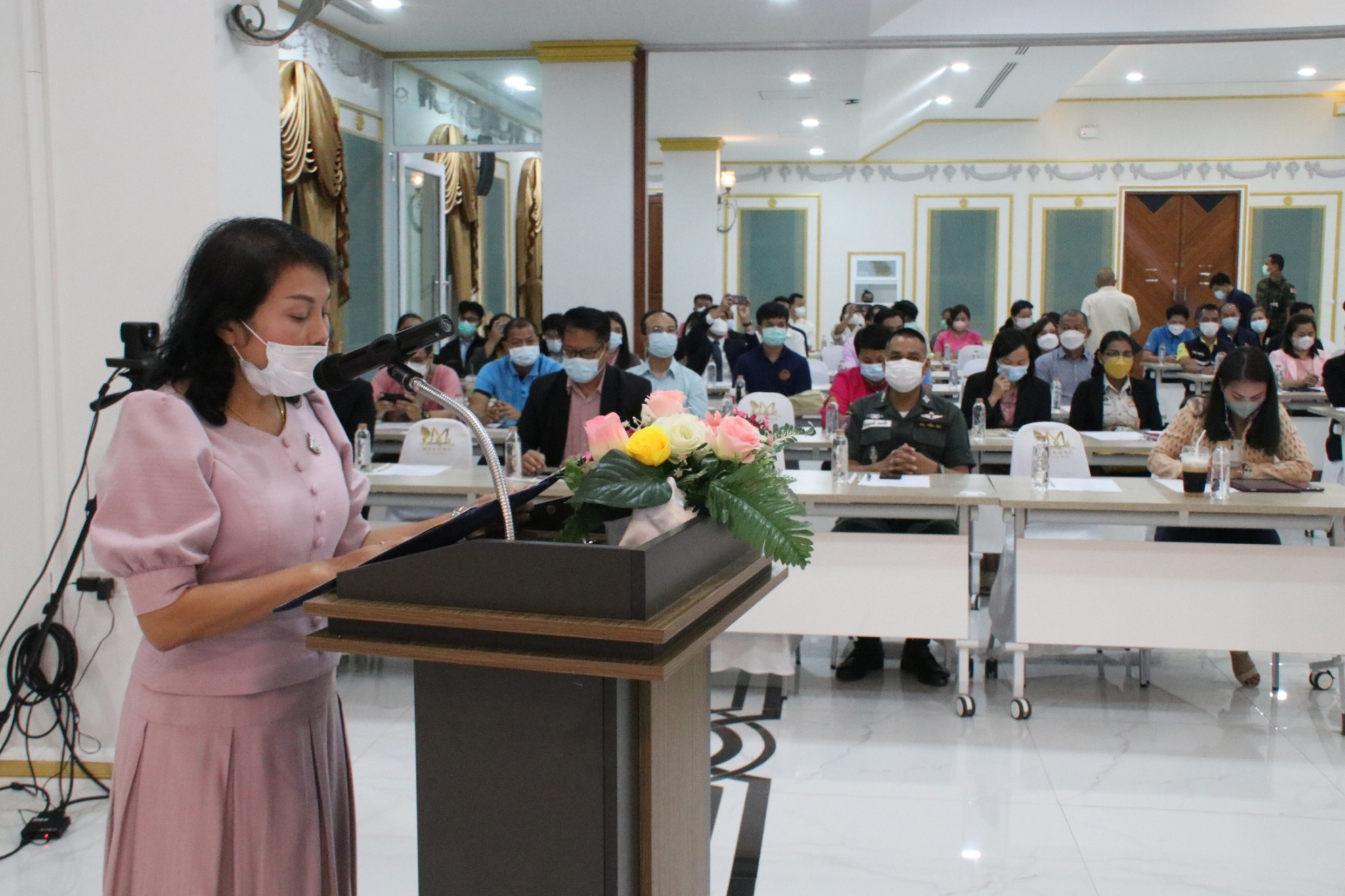 พช.นครพนม ร่วมโครงการประชุมสัมมนาทิศทางการพัฒนาจังหวัดนครพนม ปี 2566-2570 และการฝึกอบรมเทคนิคการเขียนโครงการอย่างมีคุณภาพ