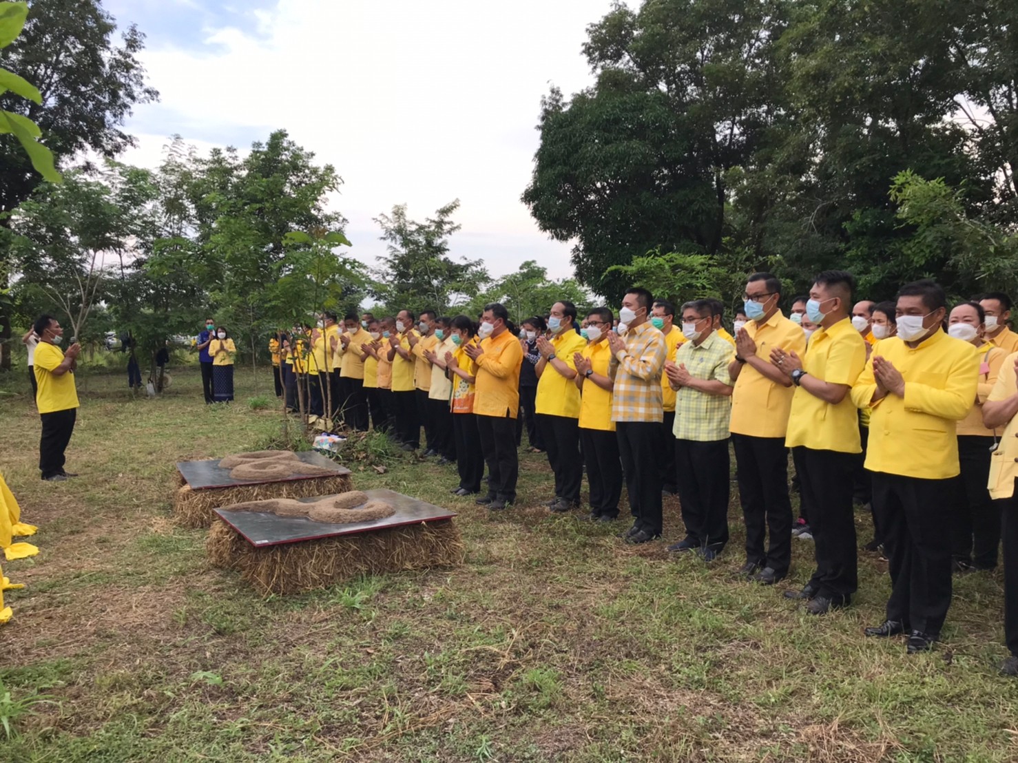 ปลัดกระทรวงมหาดไทย เอามื้อสามัคคี “โคก หนอง นา พัฒนาชุมชน” เฉลิมพระเกียรติพระบาทสมเด็จพระเจ้าอยู่หัว เนื่องในโอกาสวันเฉลิมพระชนมพรรษา 28 กรกฎาคม 2565