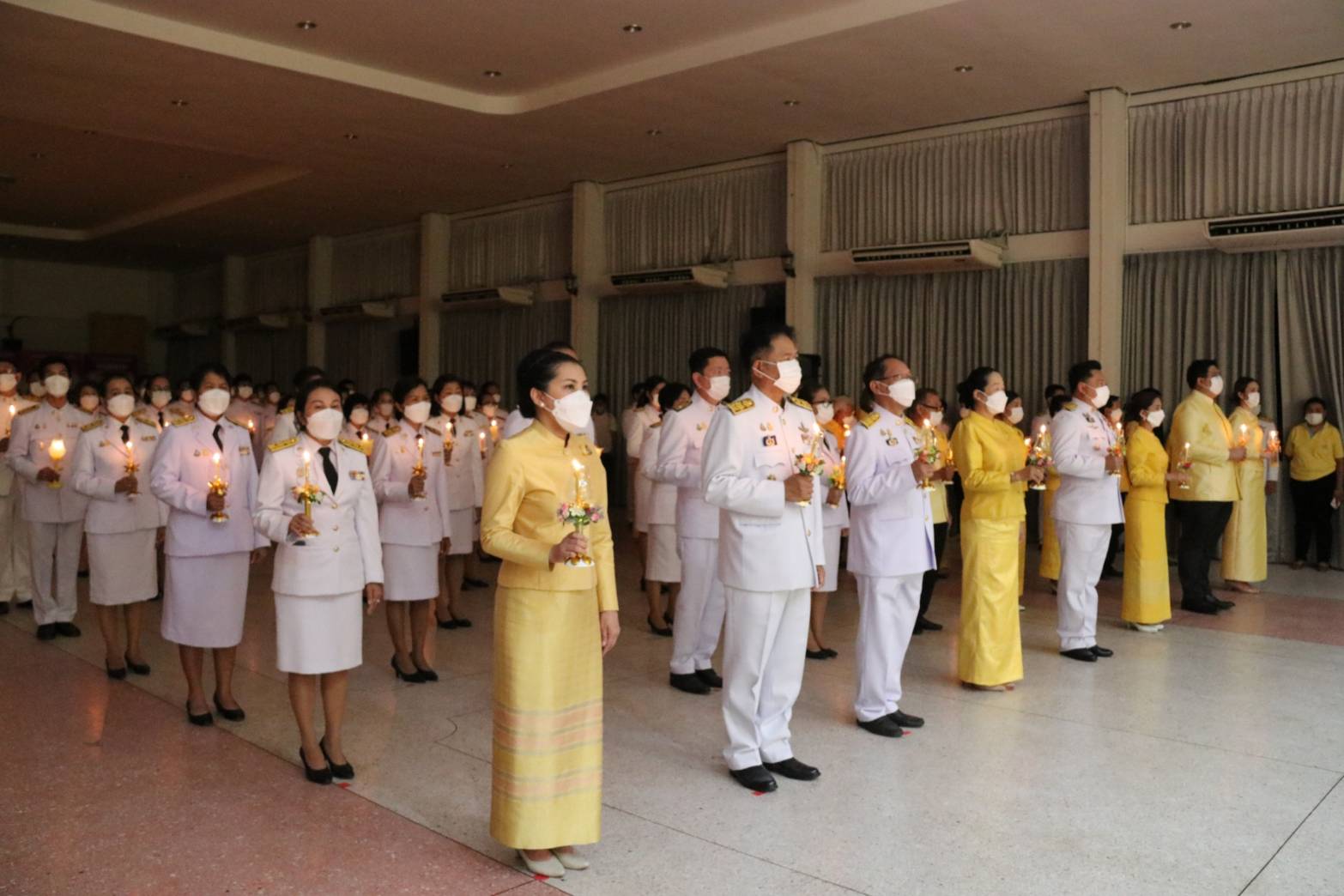 นครพนม ประกอบพิธีถวายเครื่องราชสักการะและวางพานพุ่ม และพิธีจุดเทียนถวายพระพรชัยมงคล เนื่องในโอกาสวันเฉลิมพระชนมพรรษา 28 กรกฎาคม 2565