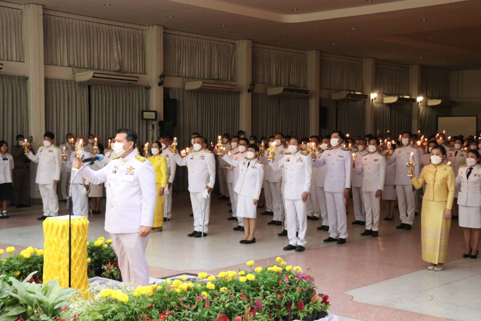 นครพนม ประกอบพิธีถวายเครื่องราชสักการะและวางพานพุ่ม และพิธีจุดเทียนถวายพระพรชัยมงคล เนื่องในโอกาสวันเฉลิมพระชนมพรรษา 28 กรกฎาคม 2565