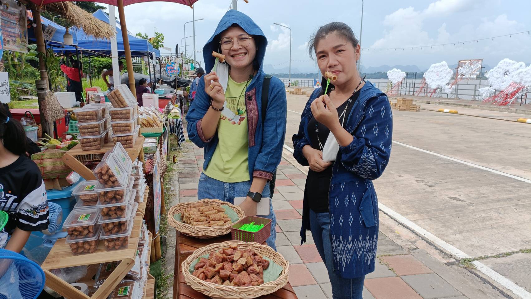 OTOP นครพนม เสริมทัพรับนักท่องเที่ยว ในงาน “ริมโขงว่าซั่นนน นครพนม วันมหัศจรรย์สายฝน”