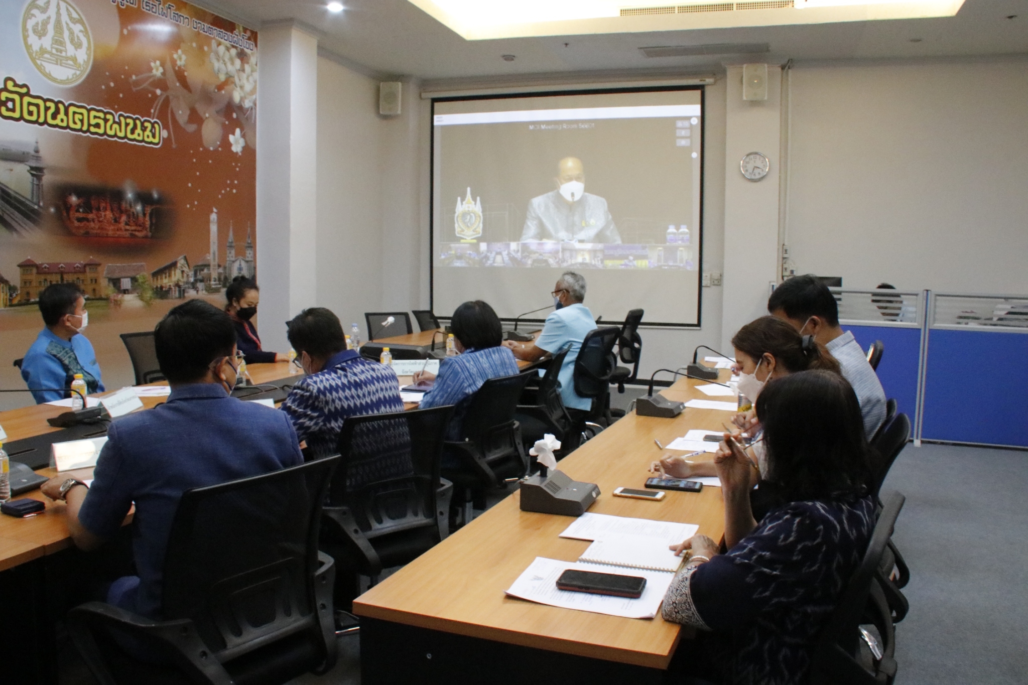 พช.นครพนม ร่วมการประชุมขับเคลื่อนและติดตามนโยบายของรัฐบาล และภารกิจสำคัญของกระทรวงมหาดไทย ประจำปีงบประมาณ พ.ศ. 2565