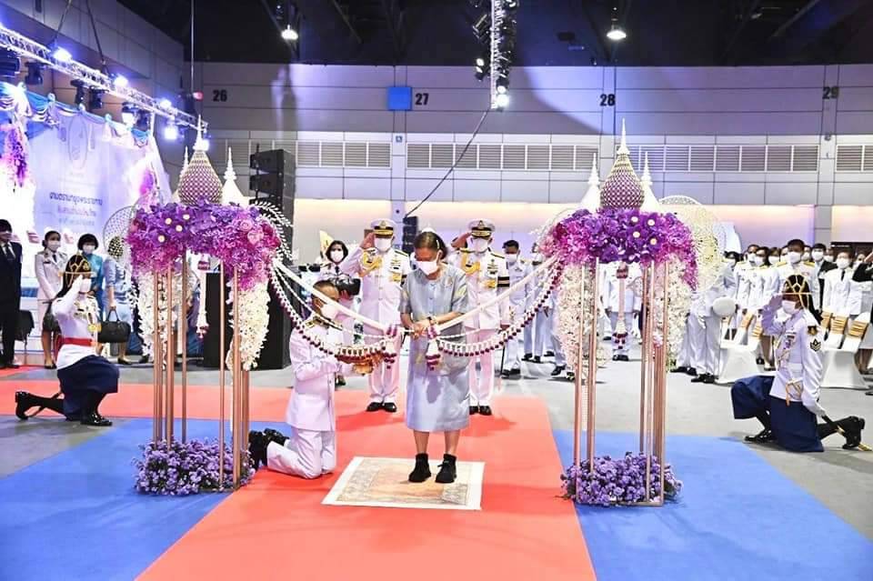 สมเด็จพระกนิษฐาธิราชเจ้า กรมสมเด็จพระเทพรัตนราชสุดา ฯ สยามบรมราชกุมารี เสด็จฯ แทนพระองค์ ไปทรงเปิดงานตรานกยูงพระราชทานสืบสานตำนานไหมไทย ครั้งที่ 17 ประจำปี 2565
