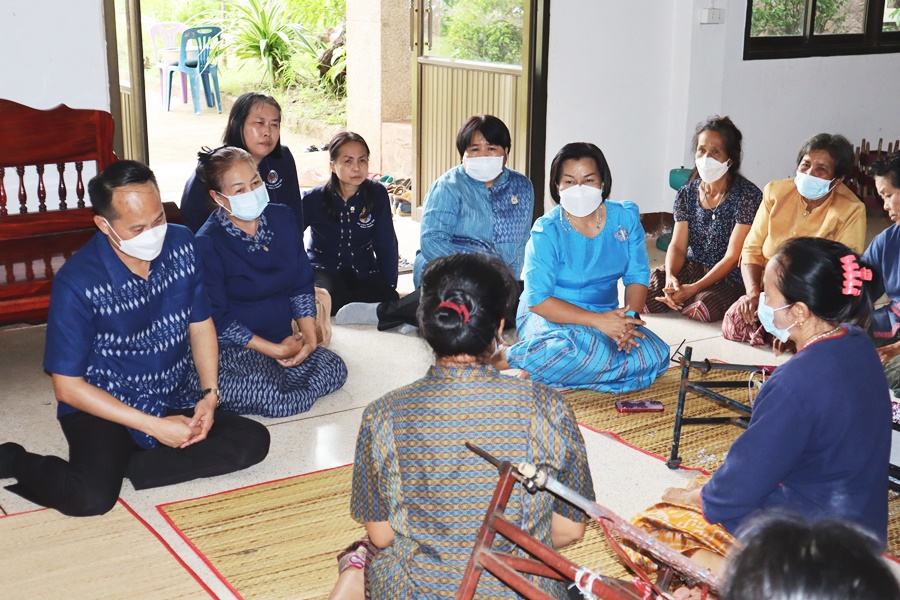 ผู้อำนวยการสำนักงานกองทุนพัฒนาบทบาทสตรี ตรวจเยี่ยมการขับเคลื่อนการดำเนินงานกองทุนพัฒนาบทบาทสตรี