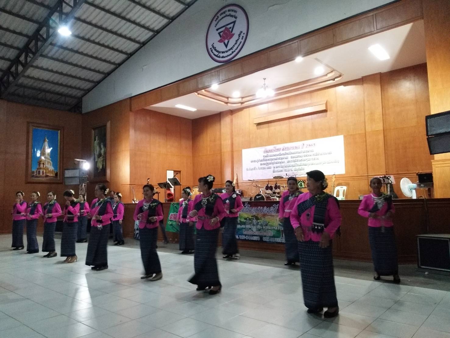 พช.นครพนม ร่วมเปิดงาน “วันสตรีไทยอำเภอนาแก” ประจำปี 2565 