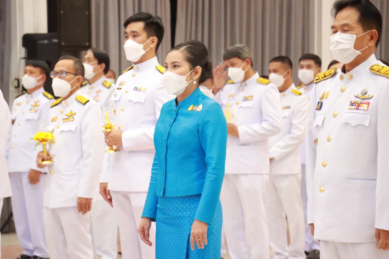 พสกนิกรจังหวัดนครพนม ประกอบพิธีจุดเทียนถวายพระพรชัยมงคลพระพันปีหลวง เนื่องในโอกาสวันเฉลิมพระชนมพรรษา 90 พรรษา
