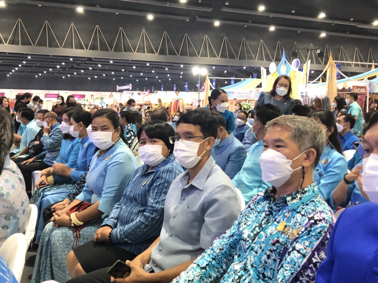 พช.นครพนม ร่วมประชุมพัฒนาการจังหวัดและรับมอบป้ายการมอบทุนอุปการะเด็กยากจนและด้อยโอกาสกองทุนพัฒนาเด็กชนบทในพระราชูปถัมภ์สมเด็จพระเทพรัตนราชสุดาฯ สยามบรมราชกุมารี