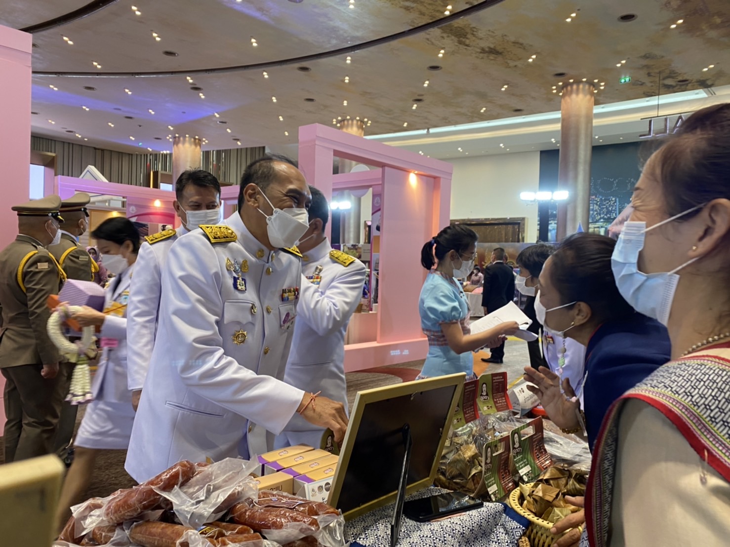 นครพนม ร่วมพิธีเปิดงาน “วันสตรีไทย” ประจำปี 2565  