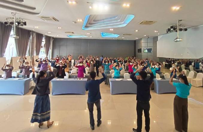 พช.นครพนม บูรณาการความร่วมมือกับศูนย์พัฒนาการจัดสวัสดิการสังคมผู้สูงอายุจังหวัดนครพนม พัฒนาศักยภาพเครือข่ายชมรมผู้สูงอายุ 6 จังหวัดภาคอิสาน “1 ชมรมผู้สูงอายุ 1 ผลิตภัณฑ์วิสาหกิจชุมชน”