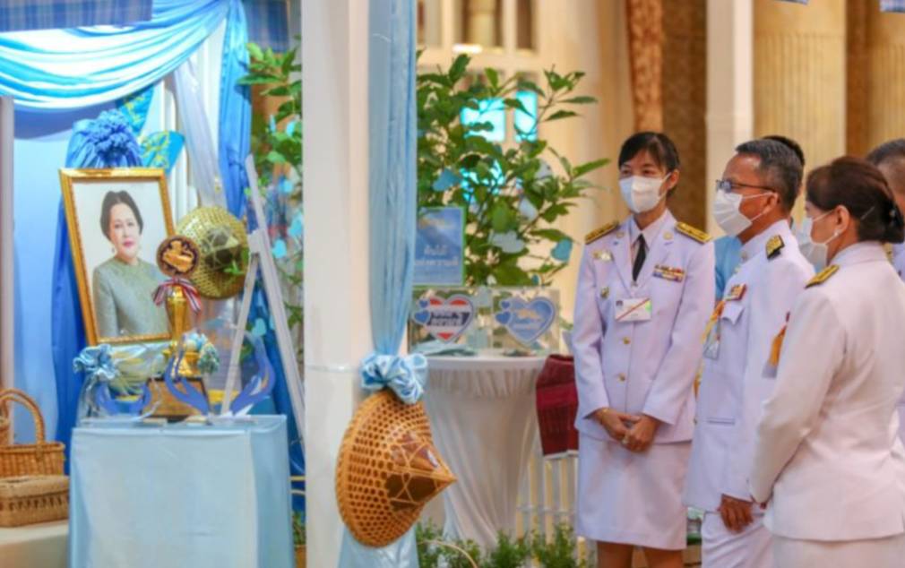 สมเด็จพระเจ้าลูกเธอ เจ้าฟ้าพัชรกิติยาภา นเรนทิราเทพยวดี กรมหลวงราชสาริณีสิริพัชร มหาวัชรราชธิดา ทรงเสด็จในงานมหกรรมกองทุนแม่ของแผ่นดิน ประจำปี 2565 ภายใต้แนวคิด 90 พรรษา แม่ของแผ่นดิน “ร้อยความรัก รวมดวงใจ ประชาไทยร่มเย็น”