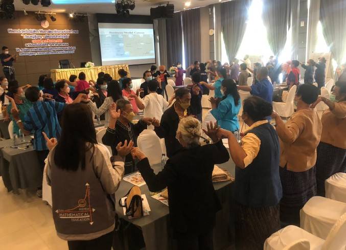 พช.นครพนม บูรณาการความร่วมมือกับศูนย์พัฒนาการจัดสวัสดิการสังคมผู้สูงอายุจังหวัดนครพนม พัฒนาศักยภาพเครือข่ายชมรมผู้สูงอายุ 6 จังหวัดภาคอิสาน “1 ชมรมผู้สูงอายุ 1 ผลิตภัณฑ์วิสาหกิจชุมชน”