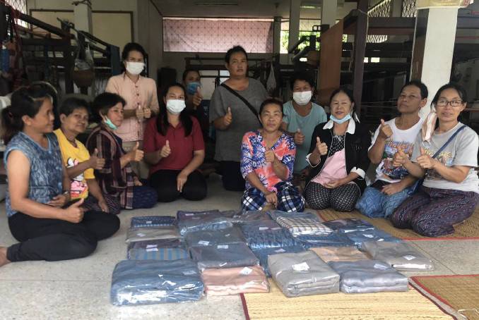 นครพนม ติดตามสนับสนุนการพัฒนาภูมิปัญญาผ้าไทยตามโครงการสืบสานพระราชปณิธาน “นาหว้าโมเดล” ในโอกาสครบรอบ 50 ปี โครงการศิลปาชีพ