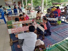 นครพนม เร่งสมัครประกวดผ้าลายพระราชทาน “ผ้าขิดลายนารีรัตนราชกัญญา” และงานหัตถกรรมที่นำลายพระราชทานไปต่อยอด