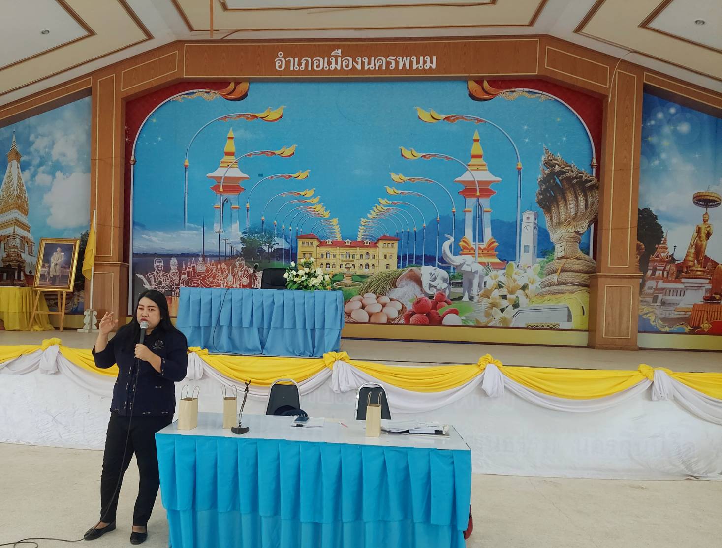 พช.นครพนม รุกติดตามหนี้ค้างชำระแบบพี่น้อง กองทุนพัฒนาบทบาทสตรีเมืองนครพนม