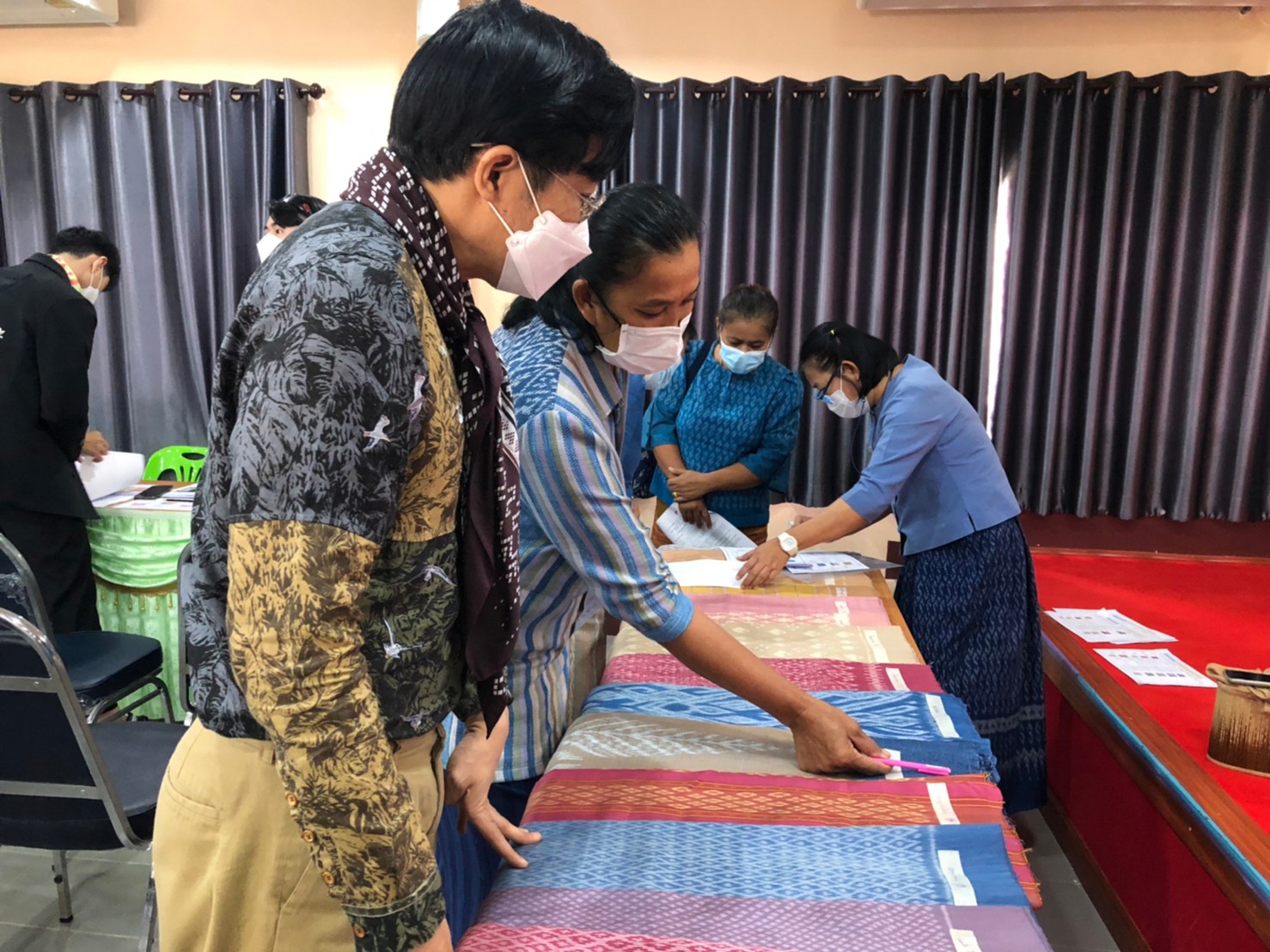 กรมการพัฒนาชุมชนร่วมกับจังหวัดนครพนม ขับเคลื่อนโครงการสืบสานพระราชปณิธาน “นาหว้าโมเดล” ในโอกาสครบรอบ 50 ปี โครงการศิลปาชีพ  