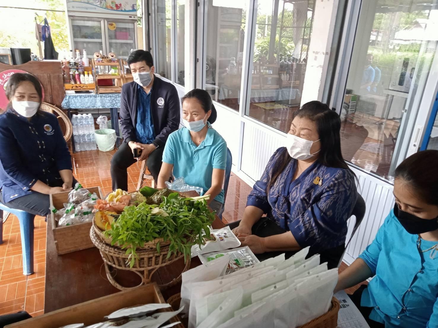 กรมการพัฒนาชุมชนร่วมกับจังหวัดนครพนม ติดตามสนับสนุนการดำเนินงานโครงการพัฒนาผลิตภัณฑ์ OTOP กลุ่มปรับตัวสสู่การพัฒนา (Quadrant D) ให้มีคุณภาพมาตรฐาน และโครงการส่งเสริมกระบวนการเครือข่ายองค์ความรู้ (Knowledge- Based OTOP : KBO) ประจำปี 2565