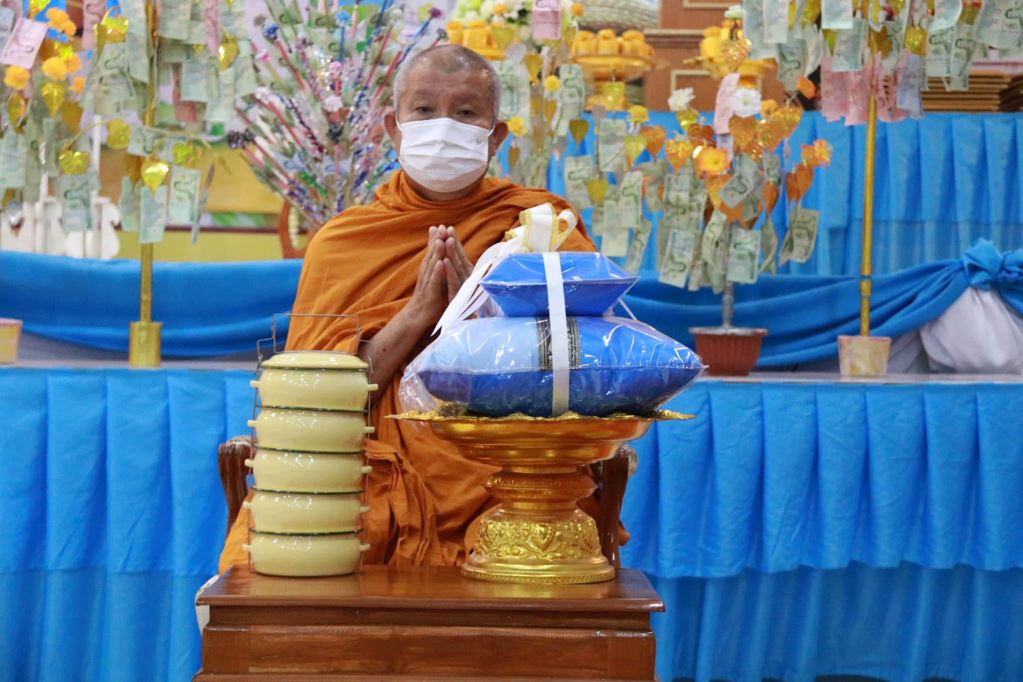 จ.นครพนม ประกอบพิธีรับมอบเงินพระราชทานขวัญถุงกองทุนแม่ของแผ่นดิน ประจำปี 2564-2565