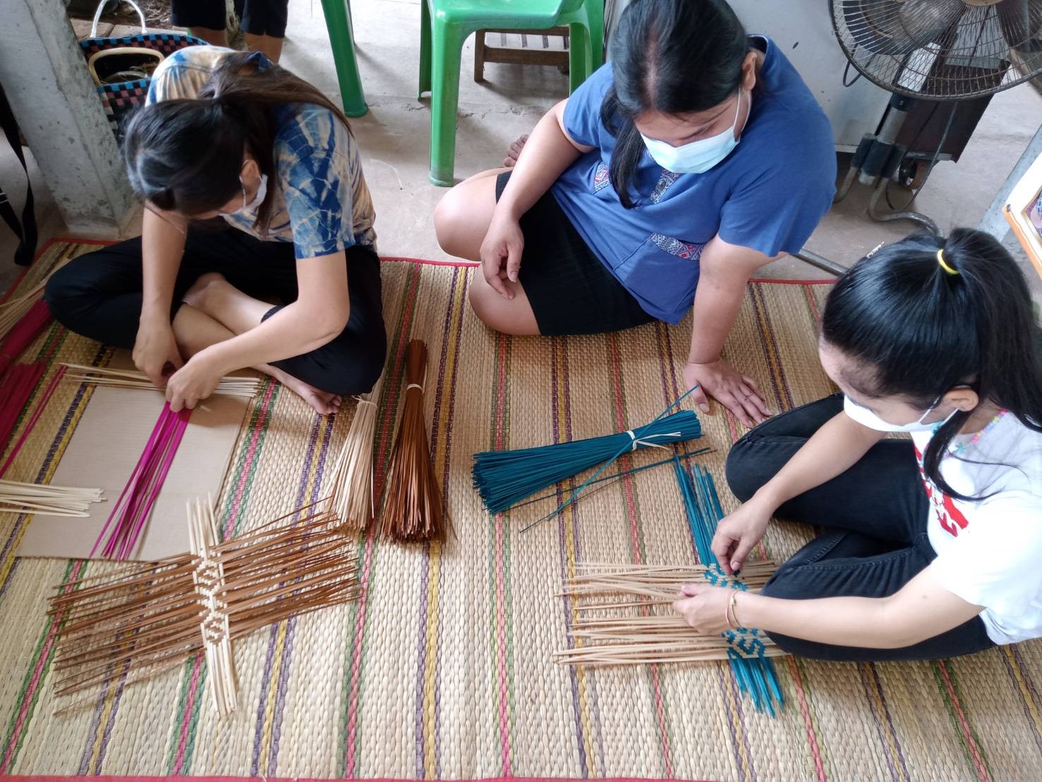 กรมการพัฒนาชุมชนร่วมกับจังหวัดนครพนม ติดตามสนับสนุนการดำเนินงานโครงการพัฒนาผลิตภัณฑ์ OTOP กลุ่มปรับตัวสสู่การพัฒนา (Quadrant D) ให้มีคุณภาพมาตรฐาน และโครงการส่งเสริมกระบวนการเครือข่ายองค์ความรู้ (Knowledge- Based OTOP : KBO) ประจำปี 2565