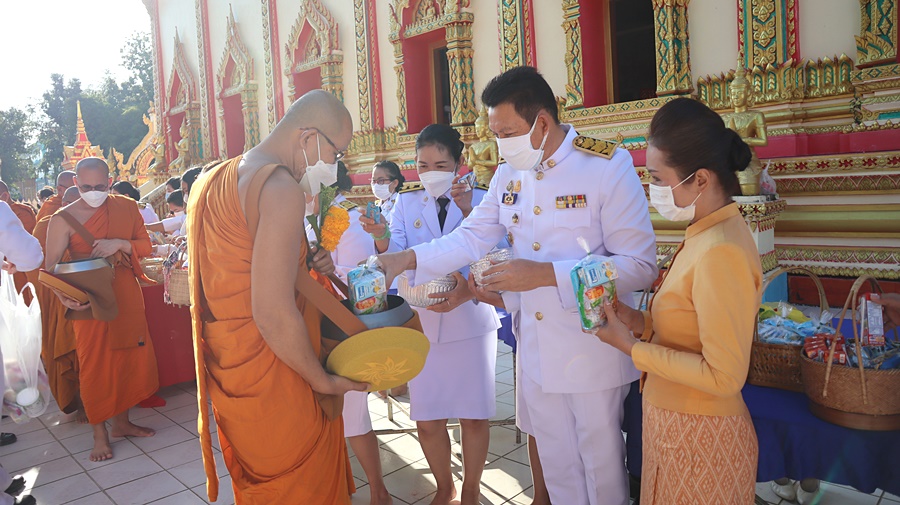 นครพนม ประกอบพิธีน้อมรำลึกในพระมหากรุณาธิคุณ เนื่องในวันคล้ายวันสวรรคต พระบาทสมเด็จพระบรมชนกาธิเบศร มหาภูมิพลอดุลเดชมหาราช บรมนาถบพิตร 13 ตุลาคม 2565