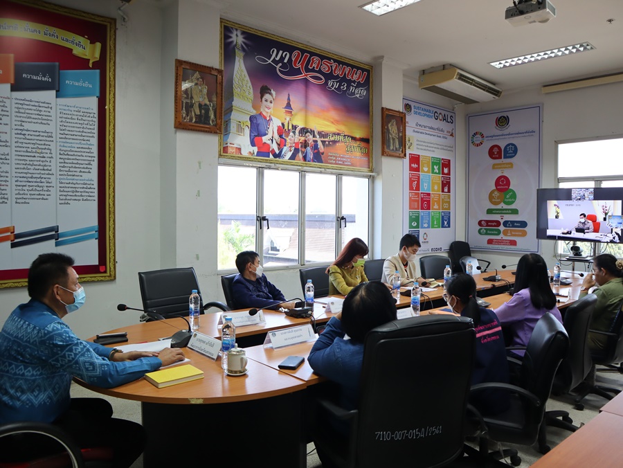 พช.นครพนม ร่วมการประชุมกรมการพัฒนาชุมชน ครั้งที่ 10/2565 ผ่านระบบ Video Conference