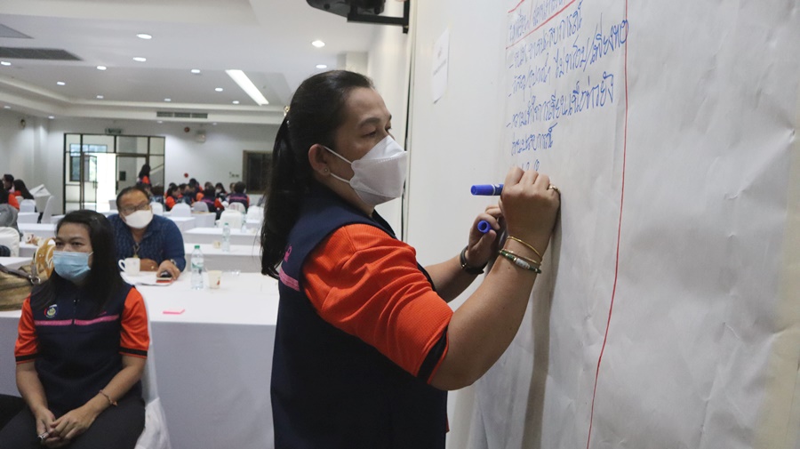 พช.นครพนม รุกสร้างความสมัครสมานสามัคคีเพิ่มความสัมพันธ์ที่ดีในองค์กร ประจำปี 2565