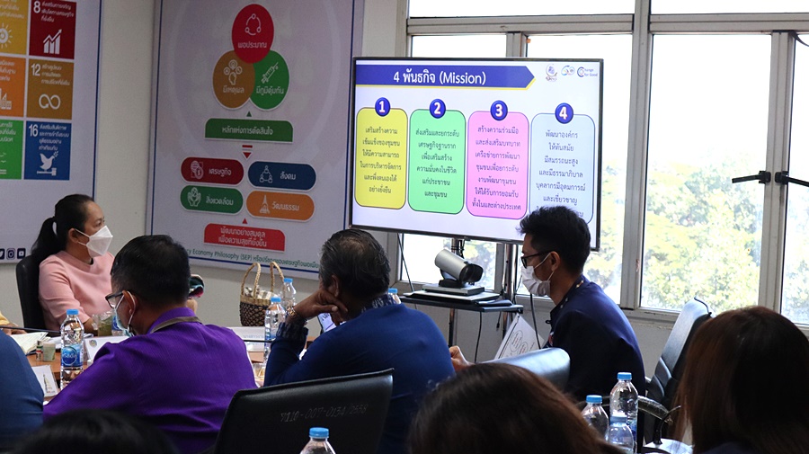 รองหัวหน้าผู้ตรวจราชการกรม มอบแนวทางการขับเคลื่อนงานพัฒนาชุมชนปีงบประมาณ 2566-2570