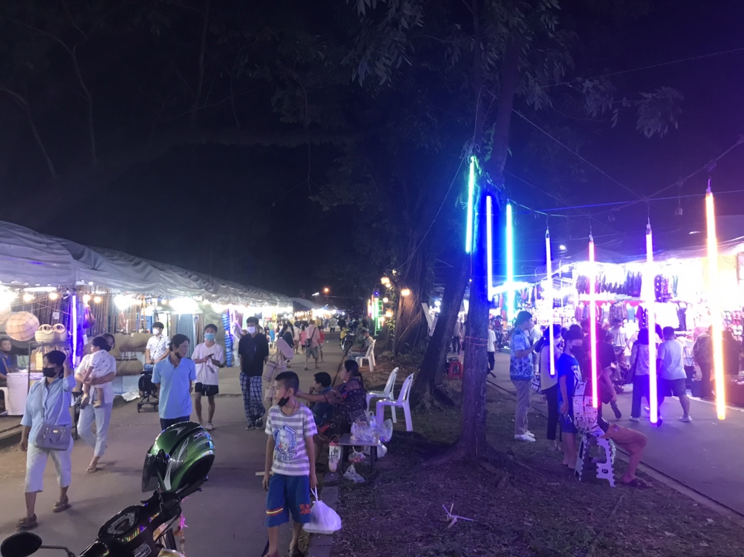 พช.นครพนม เสริมทัพ OTOP งานประเพณีไหลเรือไฟและงานกาชาดจังหวัดนครพนม ประจำปี 2565