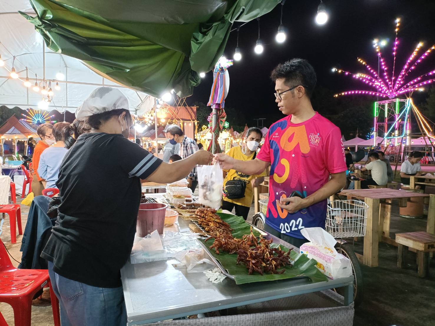 พช.นครพนม เสริมทัพ OTOP งานประเพณีไหลเรือไฟและงานกาชาดจังหวัดนครพนม ประจำปี 2565