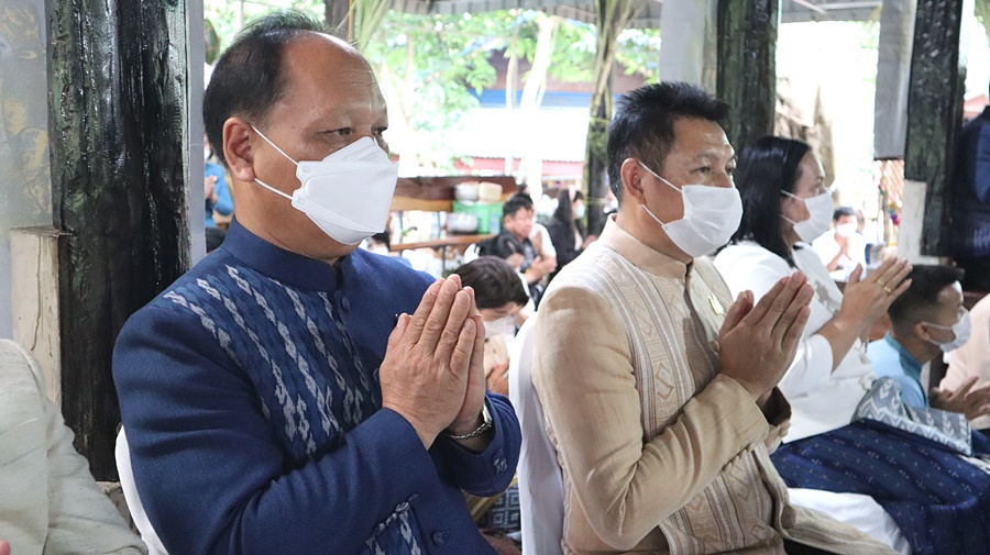 ปลัดกระทรวงมหาดไทย นำคณะร่วมเป็นเจ้าภาพงานทอดกฐินสามัคคี ถวาย ณ ที่พักสงฆ์วังสิ้ว