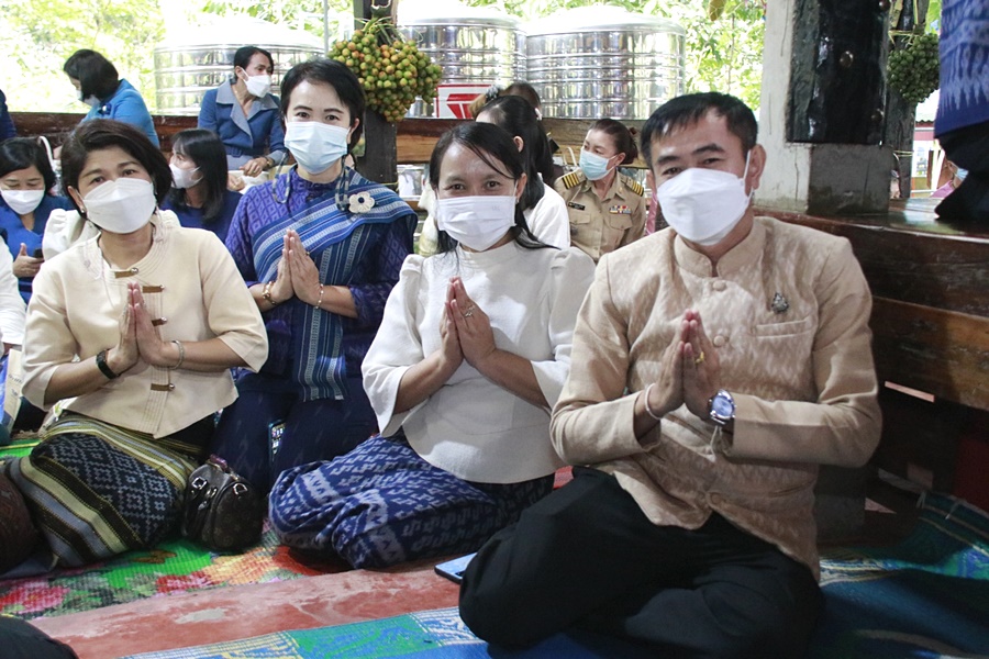 ปลัดกระทรวงมหาดไทย นำคณะร่วมเป็นเจ้าภาพงานทอดกฐินสามัคคี ถวาย ณ ที่พักสงฆ์วังสิ้ว