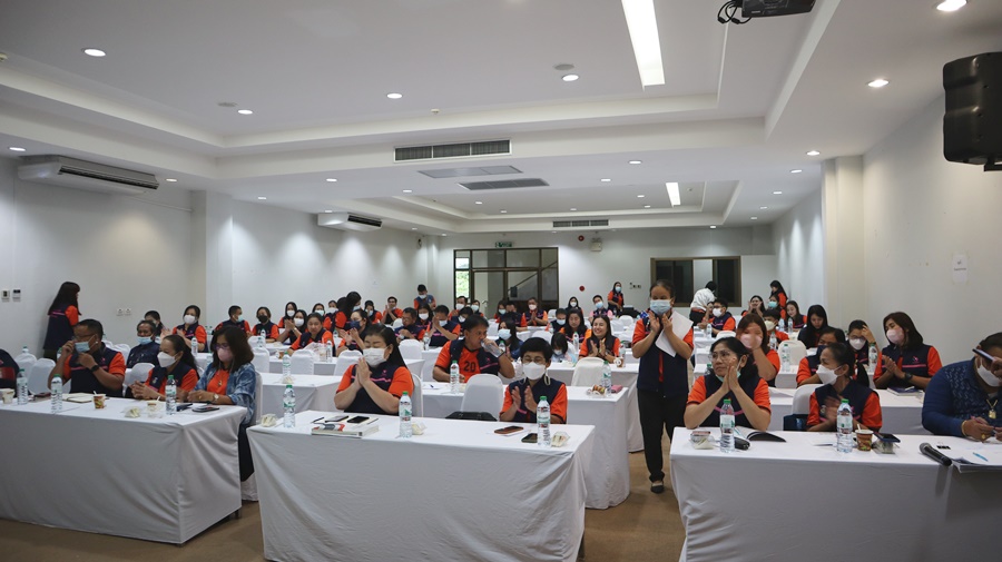 พช.นครพนม รุกสร้างความสมัครสมานสามัคคีเพิ่มความสัมพันธ์ที่ดีในองค์กร ประจำปี 2565