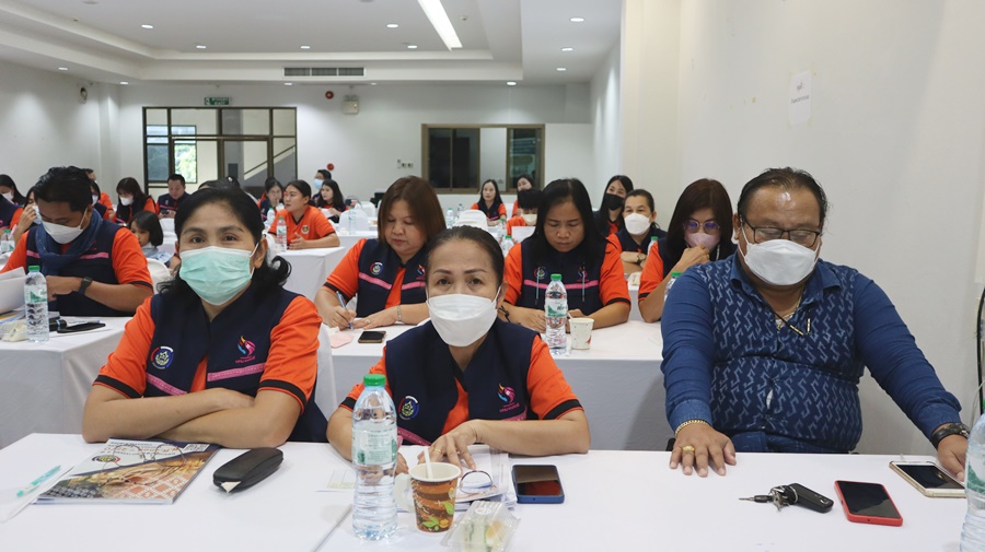 พช.นครพนม รุกสร้างความสมัครสมานสามัคคีเพิ่มความสัมพันธ์ที่ดีในองค์กร ประจำปี 2565