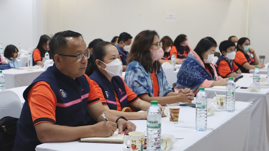 พช.นครพนม รุกสร้างความสมัครสมานสามัคคีเพิ่มความสัมพันธ์ที่ดีในองค์กร ประจำปี 2565