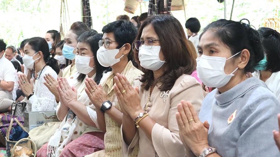 ปลัดกระทรวงมหาดไทย นำคณะร่วมเป็นเจ้าภาพงานทอดกฐินสามัคคี ถวาย ณ ที่พักสงฆ์วังสิ้ว