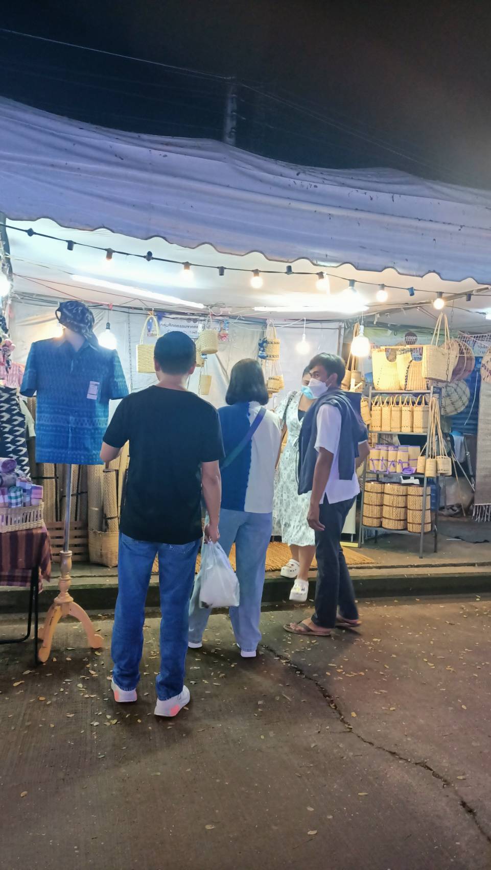 พช.นครพนม เสริมทัพ OTOP งานประเพณีไหลเรือไฟและงานกาชาดจังหวัดนครพนม ประจำปี 2565