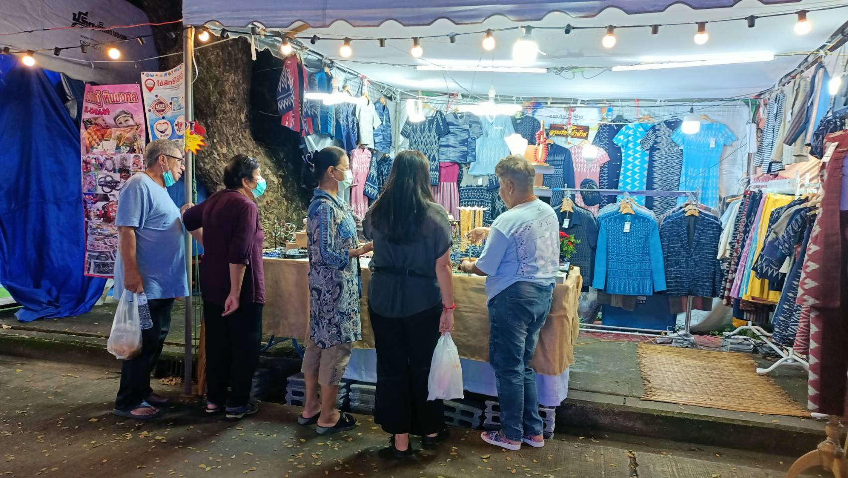 พช.นครพนม เสริมทัพ OTOP งานประเพณีไหลเรือไฟและงานกาชาดจังหวัดนครพนม ประจำปี 2565