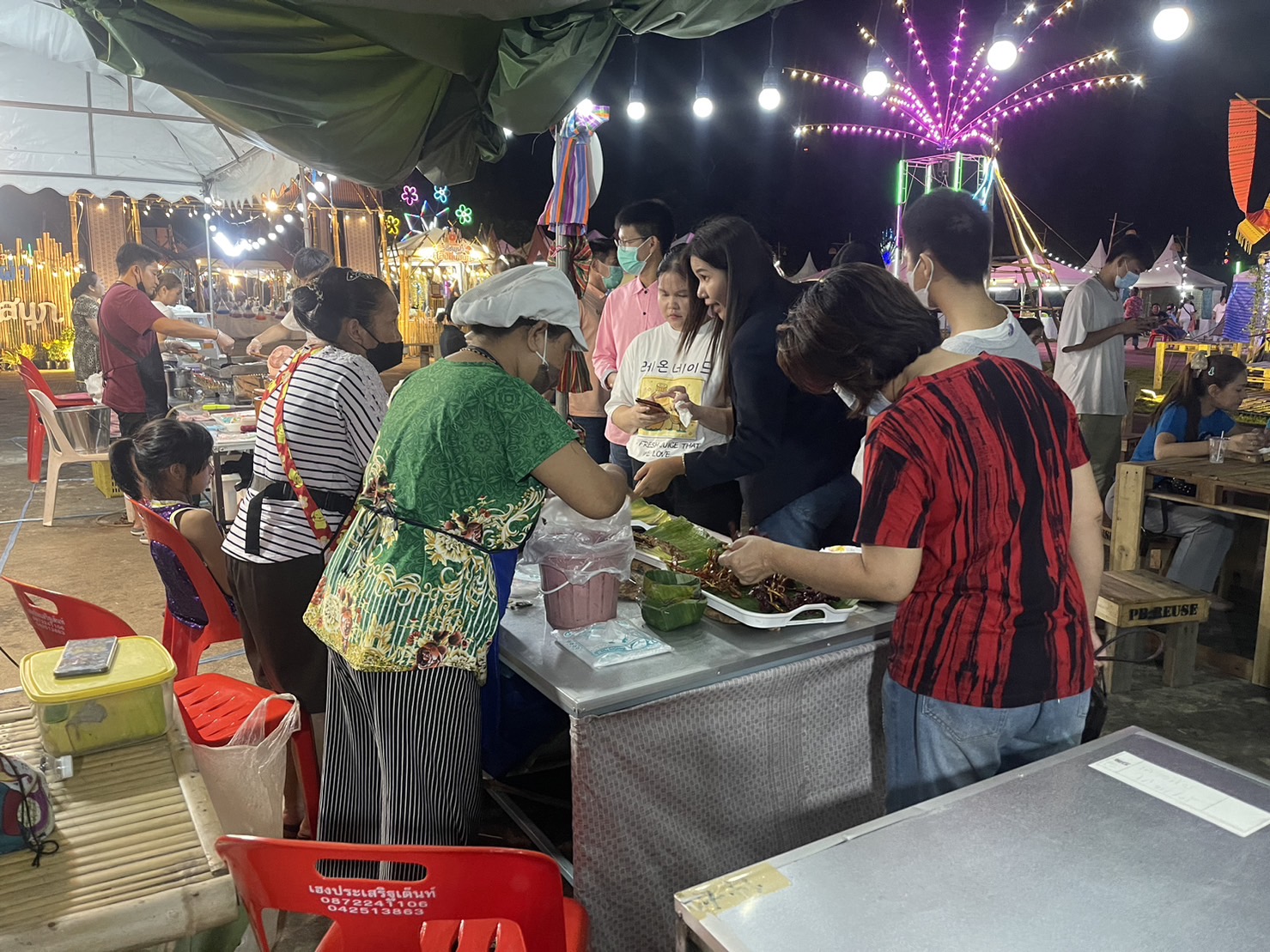 พช.นครพนม เสริมทัพ OTOP งานประเพณีไหลเรือไฟและงานกาชาดจังหวัดนครพนม ประจำปี 2565