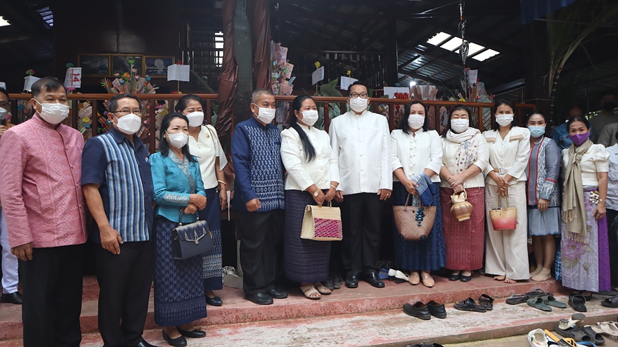 ปลัดกระทรวงมหาดไทย นำคณะร่วมเป็นเจ้าภาพงานทอดกฐินสามัคคี ถวาย ณ ที่พักสงฆ์วังสิ้ว