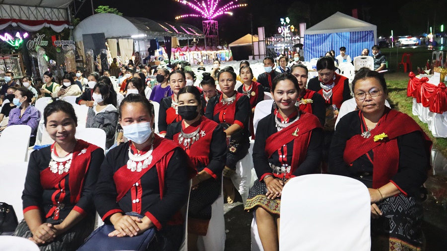 พช.นครพนม เสริมทัพ OTOP งานประเพณีไหลเรือไฟและงานกาชาดจังหวัดนครพนม ประจำปี 2565