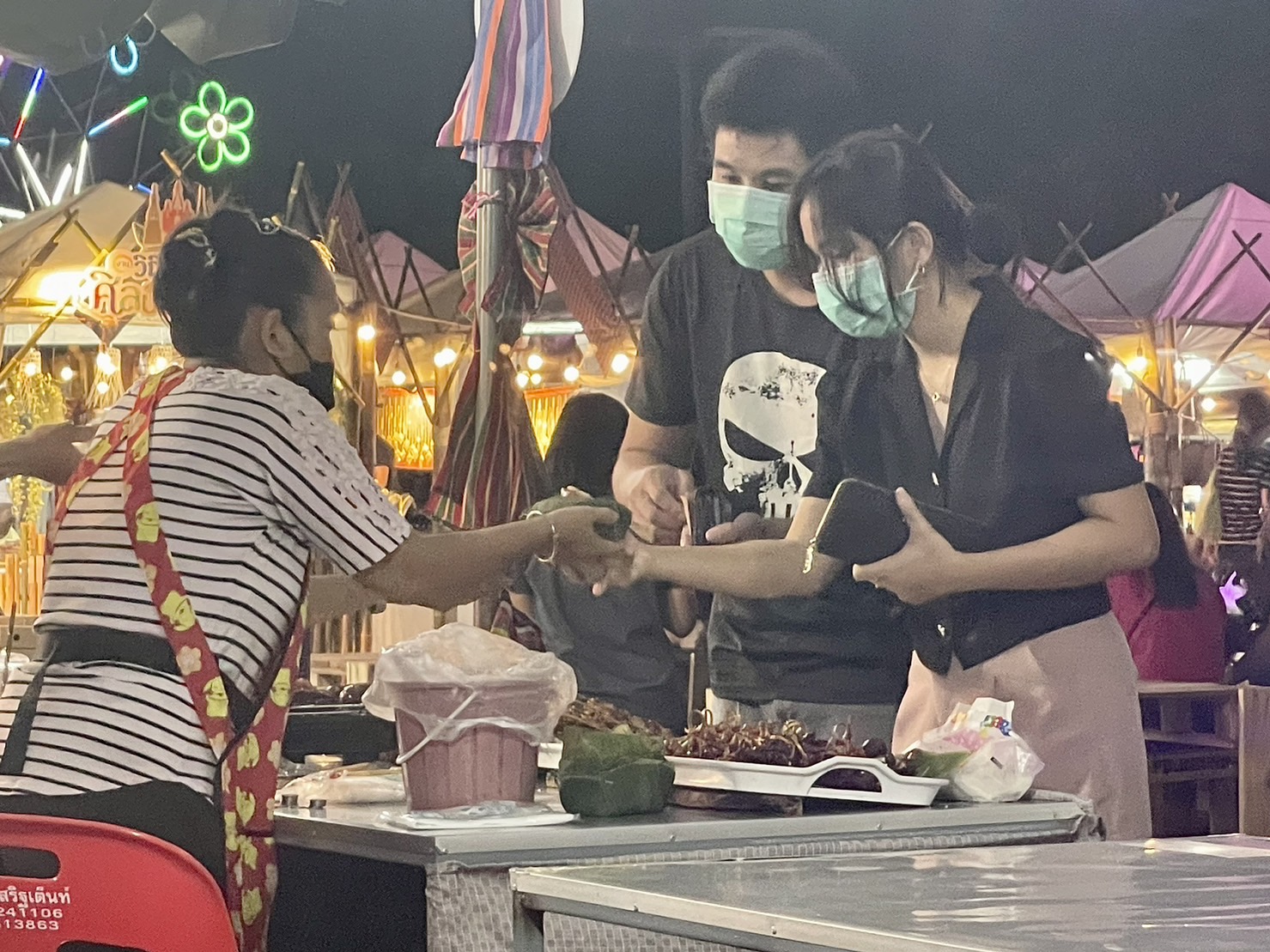 พช.นครพนม เสริมทัพ OTOP งานประเพณีไหลเรือไฟและงานกาชาดจังหวัดนครพนม ประจำปี 2565