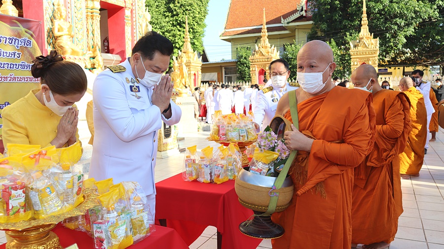 นครพนม ประกอบพิธีน้อมรำลึกในพระมหากรุณาธิคุณ เนื่องในวันคล้ายวันสวรรคต พระบาทสมเด็จพระบรมชนกาธิเบศร มหาภูมิพลอดุลเดชมหาราช บรมนาถบพิตร 13 ตุลาคม 2565