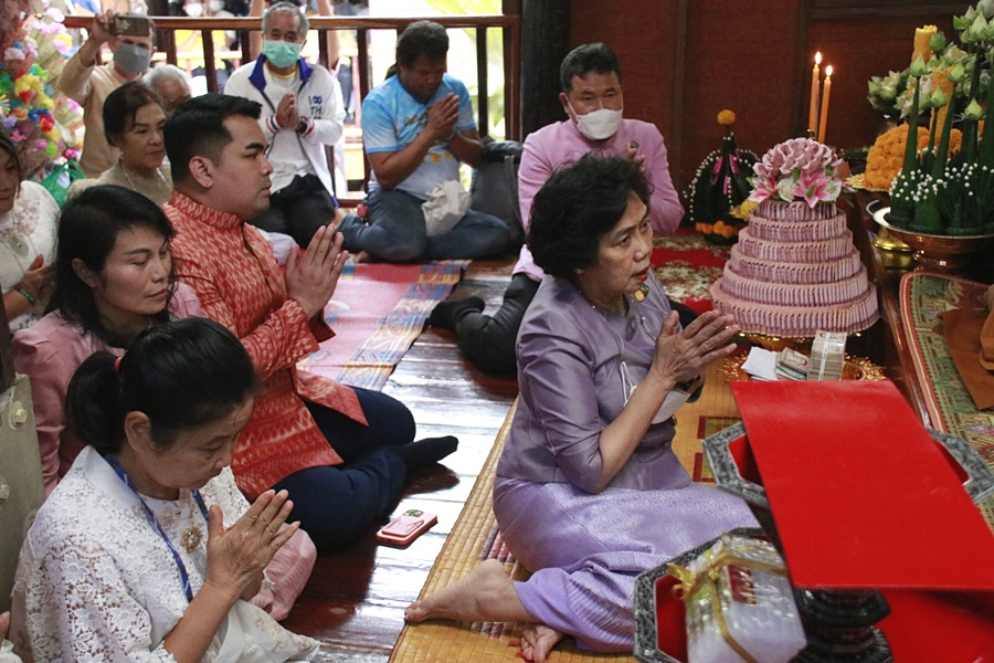 ปลัดกระทรวงมหาดไทย นำคณะร่วมเป็นเจ้าภาพงานทอดกฐินสามัคคี ถวาย ณ ที่พักสงฆ์วังสิ้ว