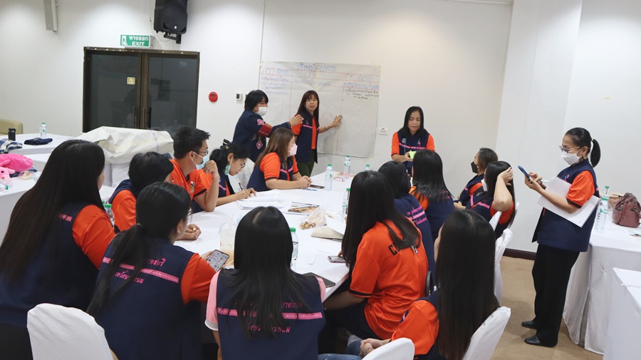 พช.นครพนม รุกสร้างความสมัครสมานสามัคคีเพิ่มความสัมพันธ์ที่ดีในองค์กร ประจำปี 2565