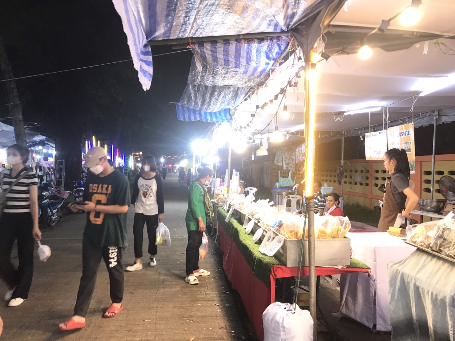 พช.นครพนม เสริมทัพ OTOP งานประเพณีไหลเรือไฟและงานกาชาดจังหวัดนครพนม ประจำปี 2565