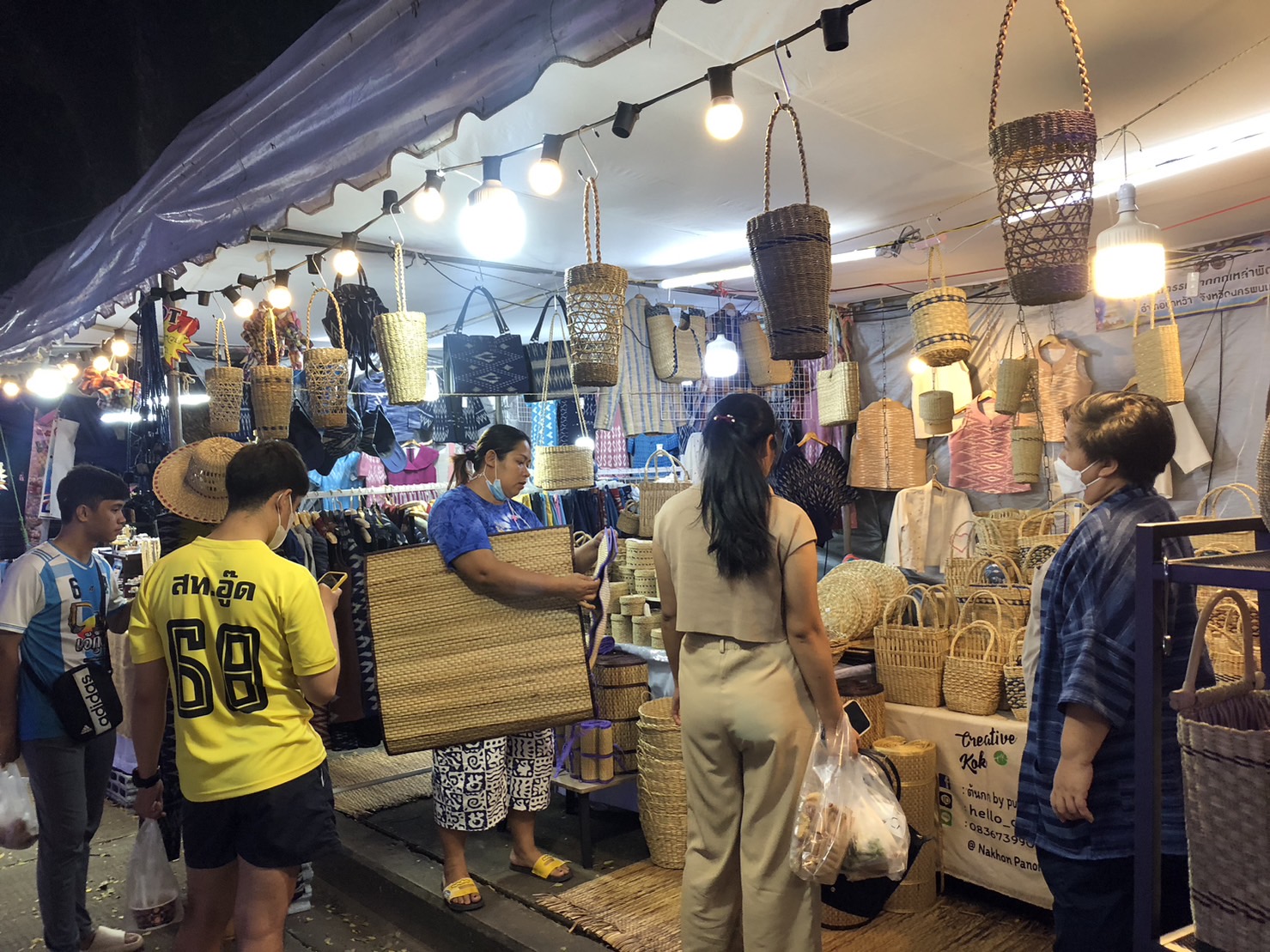 พช.นครพนม เสริมทัพ OTOP งานประเพณีไหลเรือไฟและงานกาชาดจังหวัดนครพนม ประจำปี 2565