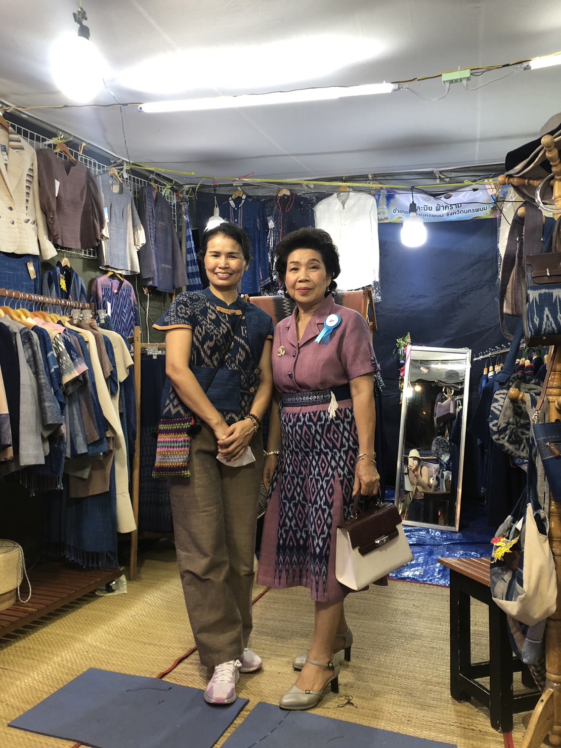 พช.นครพนม เสริมทัพ OTOP งานประเพณีไหลเรือไฟและงานกาชาดจังหวัดนครพนม ประจำปี 2565