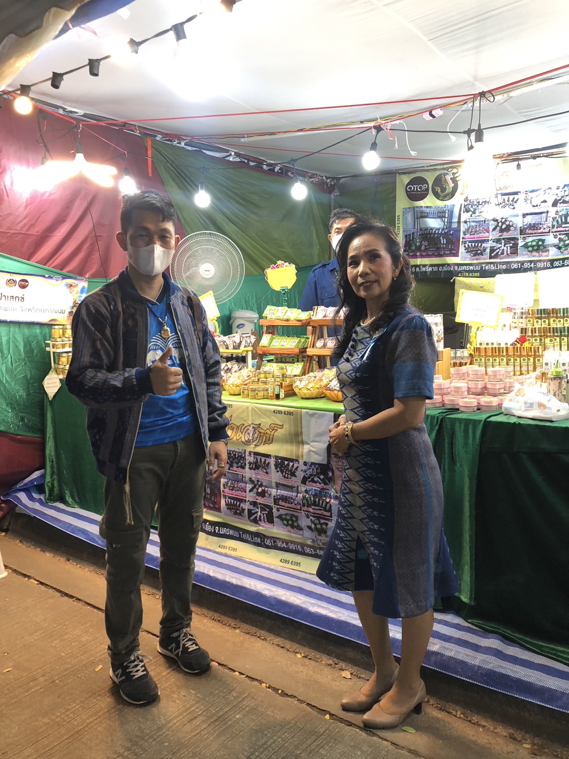 พช.นครพนม เสริมทัพ OTOP งานประเพณีไหลเรือไฟและงานกาชาดจังหวัดนครพนม ประจำปี 2565