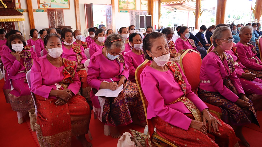 ผู้ตรวจราชการกรมการพัฒนาชุมชน เพิ่มประสิทธิภาพสตรีไทนาหว้า