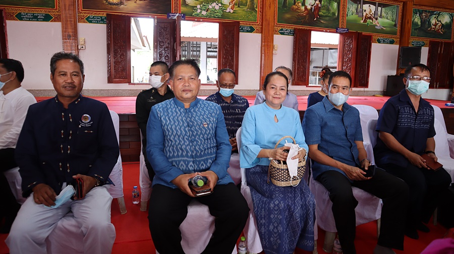 ปท. เปิดงานรวมพลังสตรีไทนาหว้า เทิดไท้ 90 พรรษา พระมารดาแห่งผ้าไทย และฉลองครบรอบ 50 ปี โครงการศิลปาชีพ
