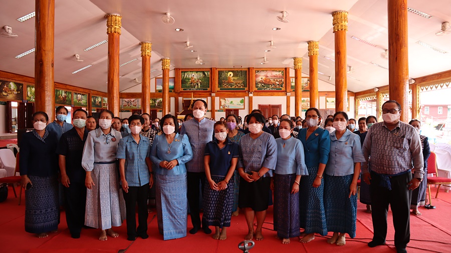 ผู้ตรวจราชการกรมการพัฒนาชุมชน เพิ่มประสิทธิภาพสตรีไทนาหว้า